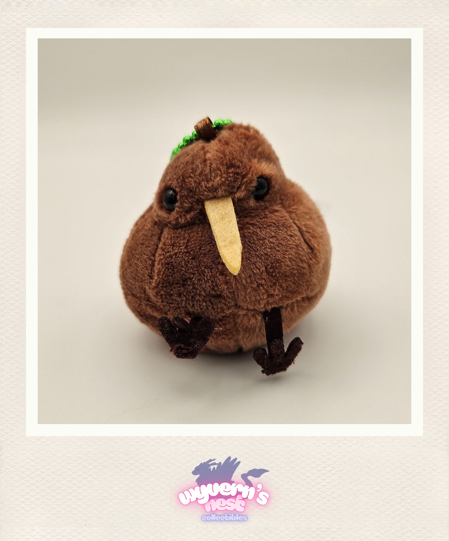 AMUSE Puchimaru - Kiwi - Bean-filled Plush Keychain
