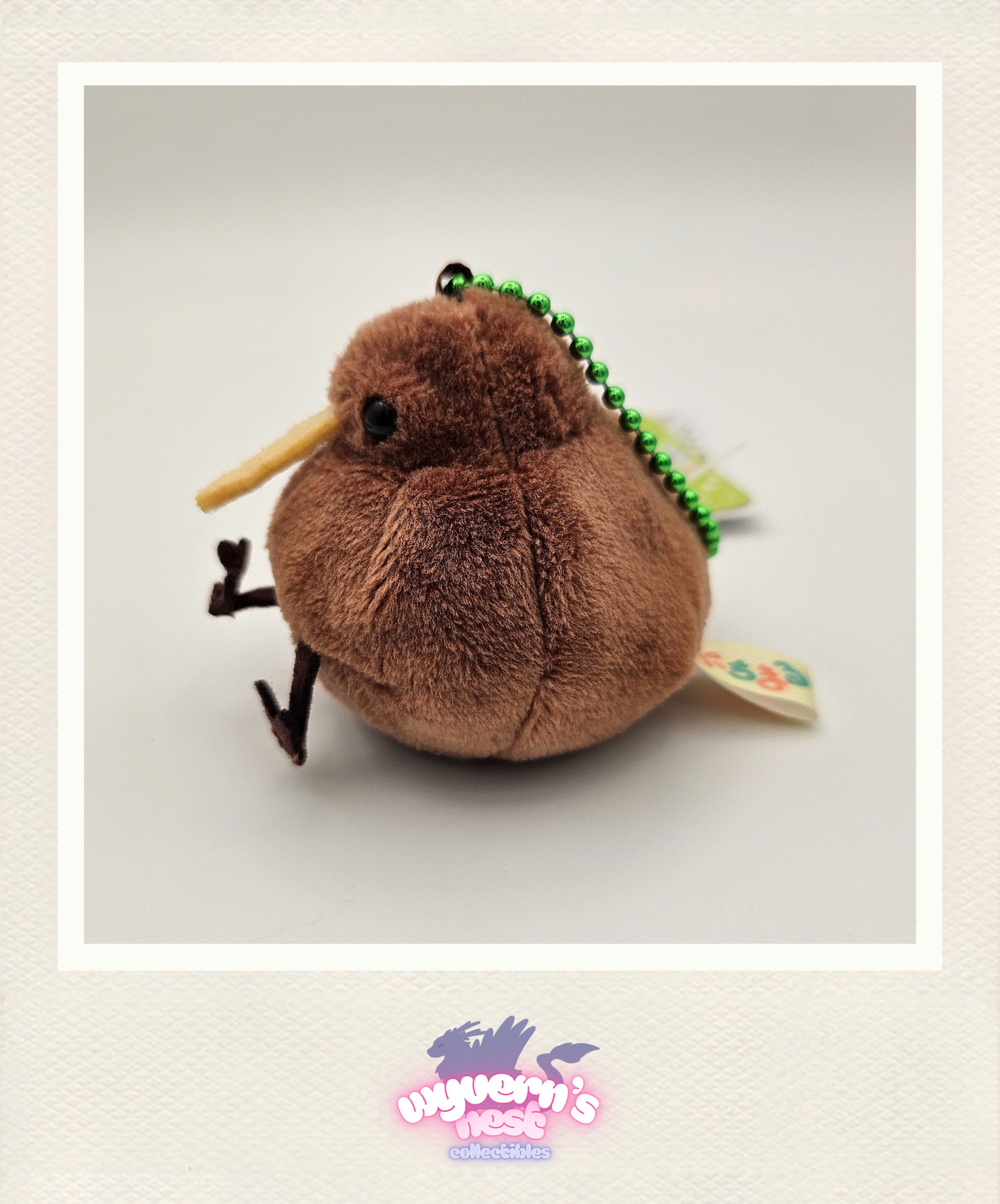 AMUSE Puchimaru - Kiwi - Bean-filled Plush Keychain