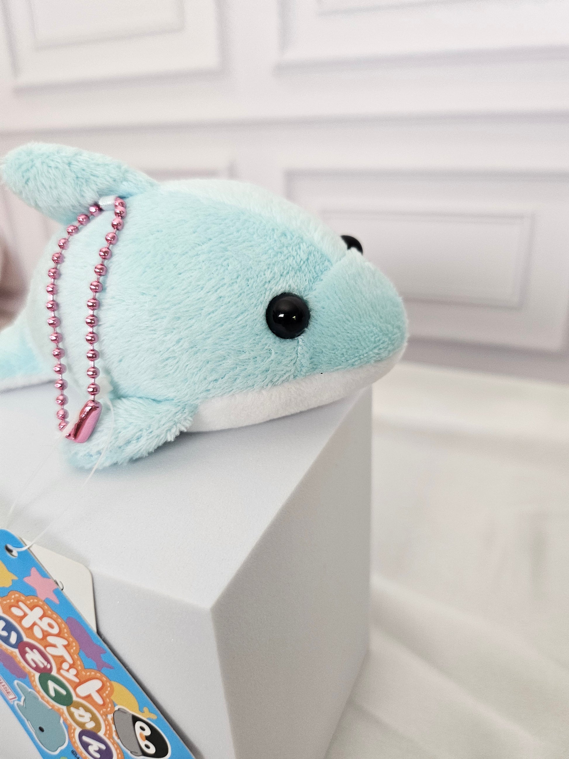 Blue Dolphin - Pocket Aquarium Medium Puchimaru - Bean-filled Plush Keychain