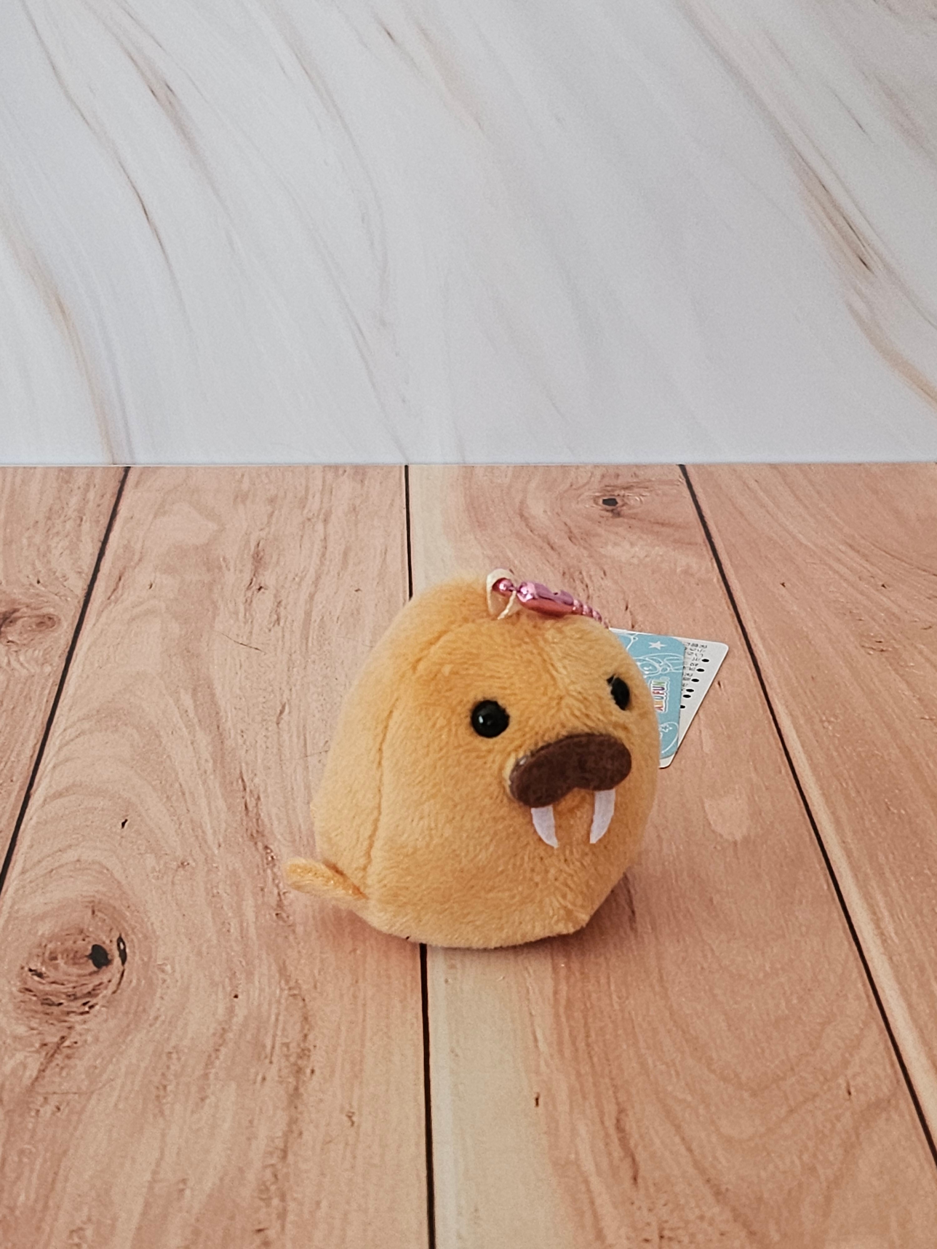 Seals & Co  - Puchimaru - Bean-filled Plush Keychain