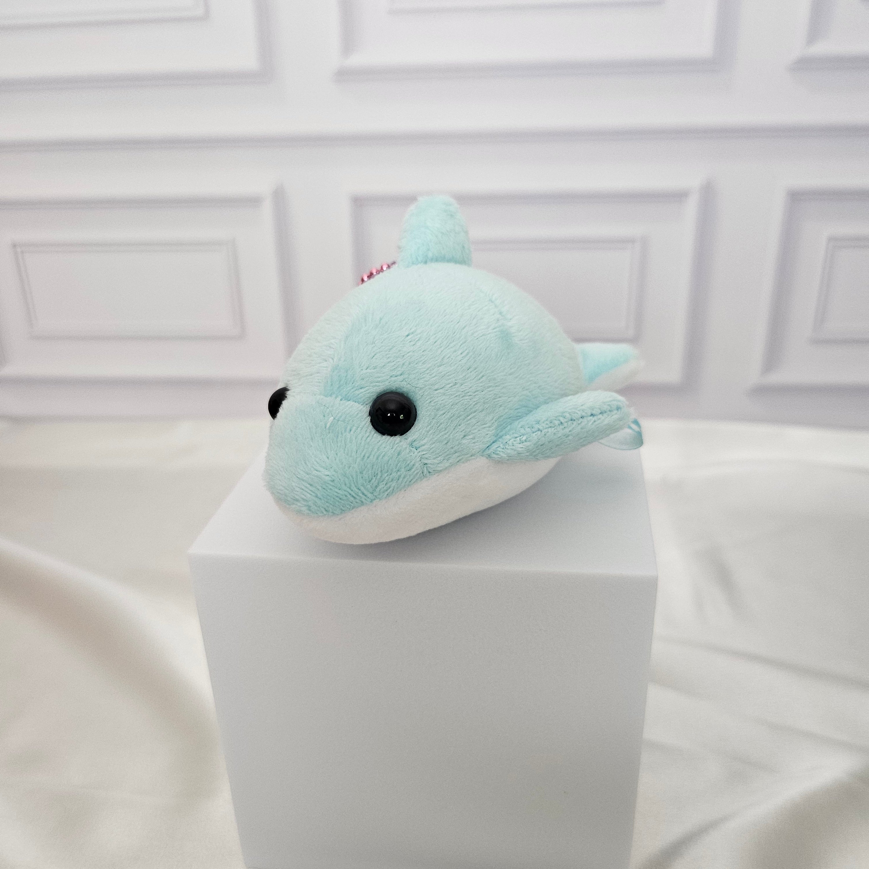 Blue Dolphin - Pocket Aquarium Medium Puchimaru - Bean-filled Plush Keychain