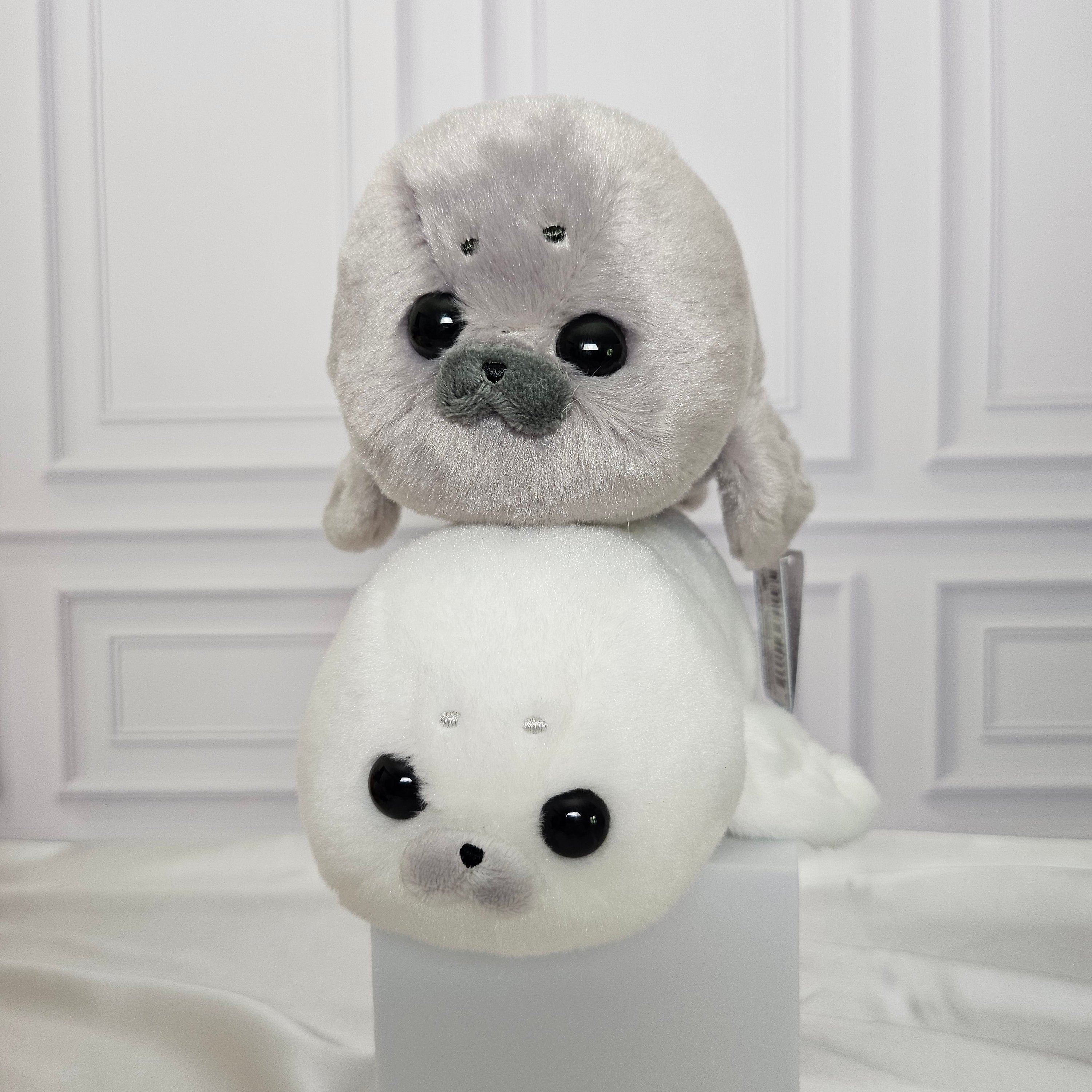 Medium Howa Howa Artic Seal - Adorable 24cm Plushies