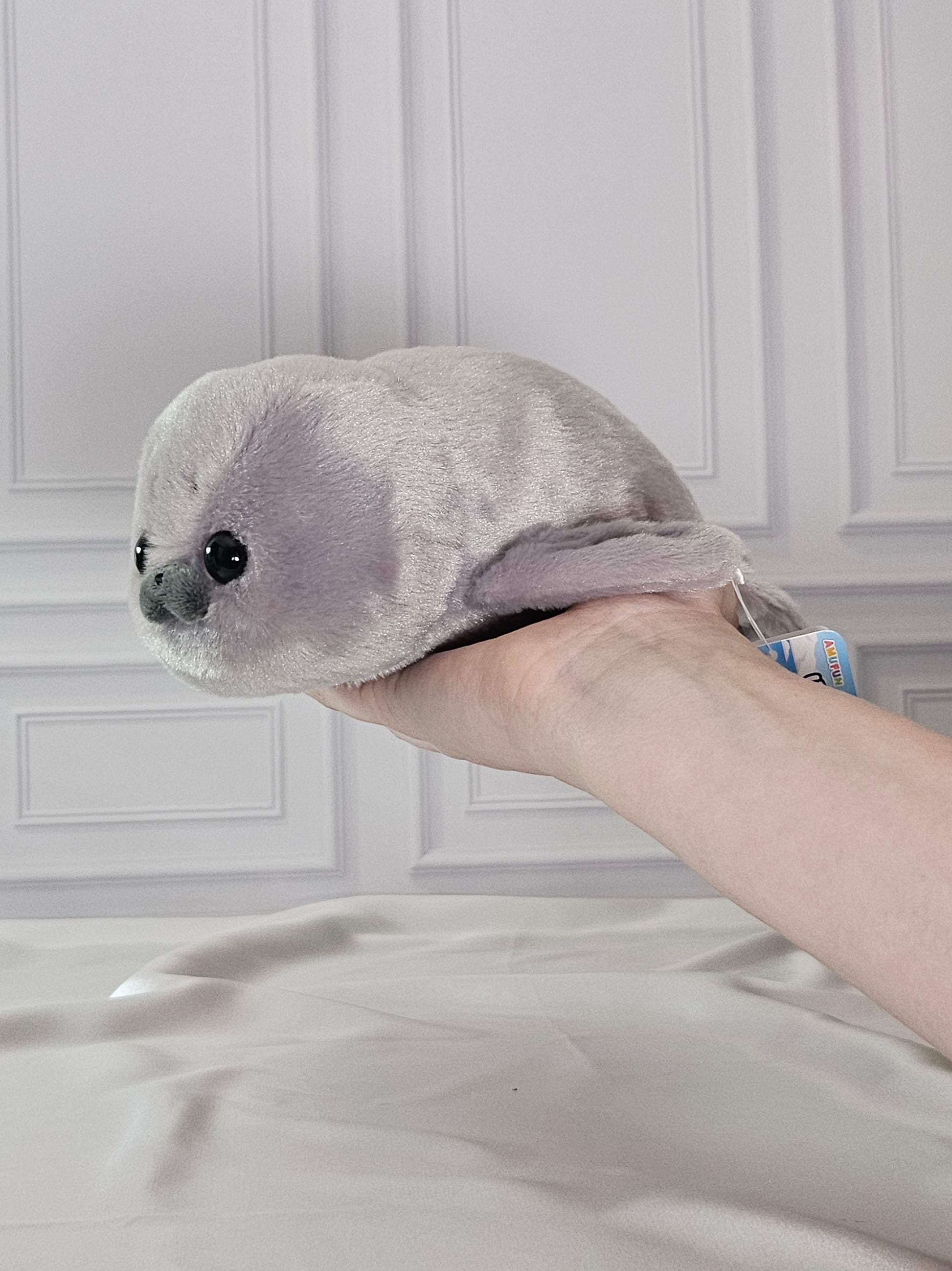 Medium Howa Howa Artic Seal - Adorable 24cm Plushies