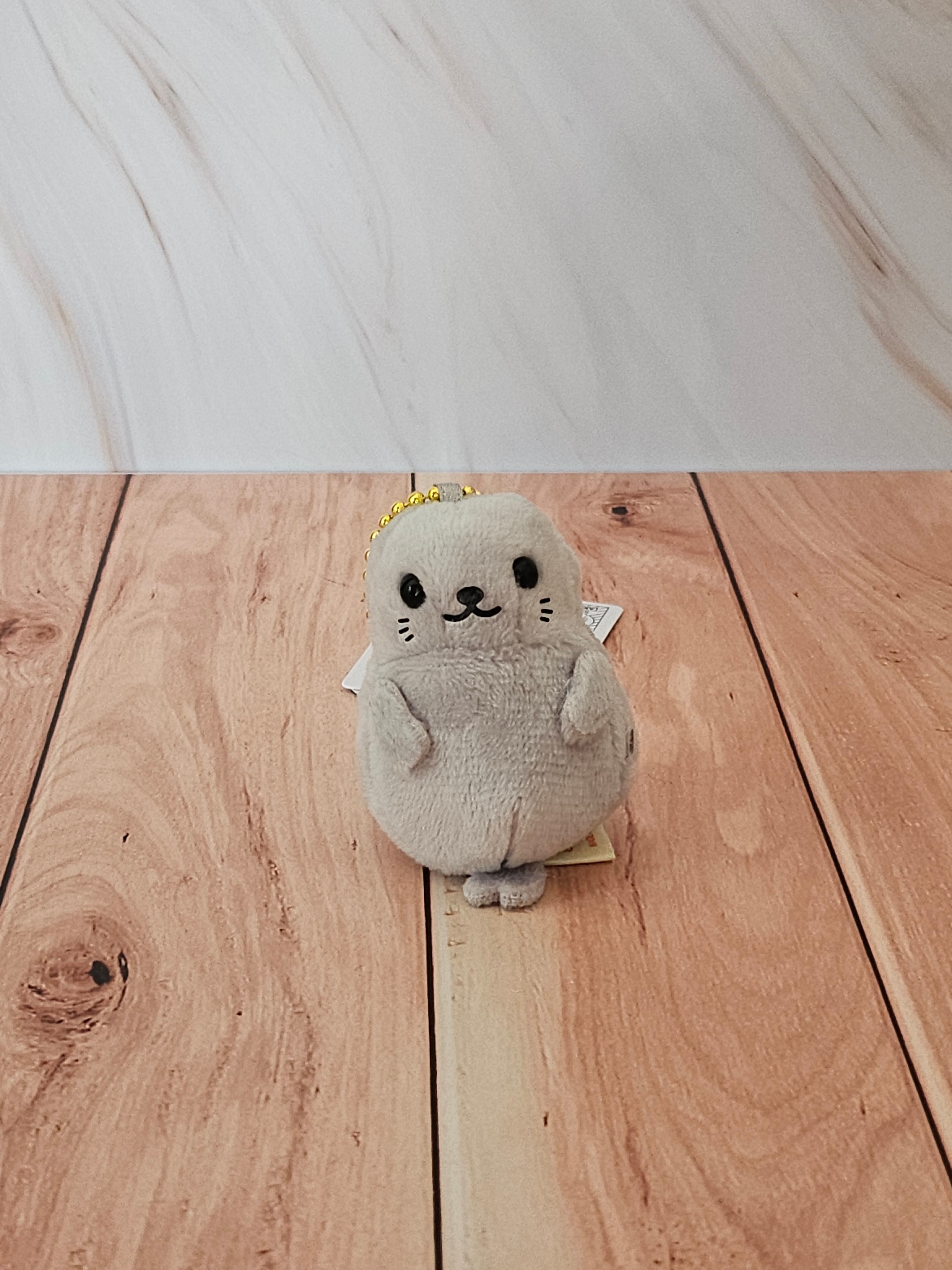 Seals & Co  - Puchimaru - Bean-filled Plush Keychain